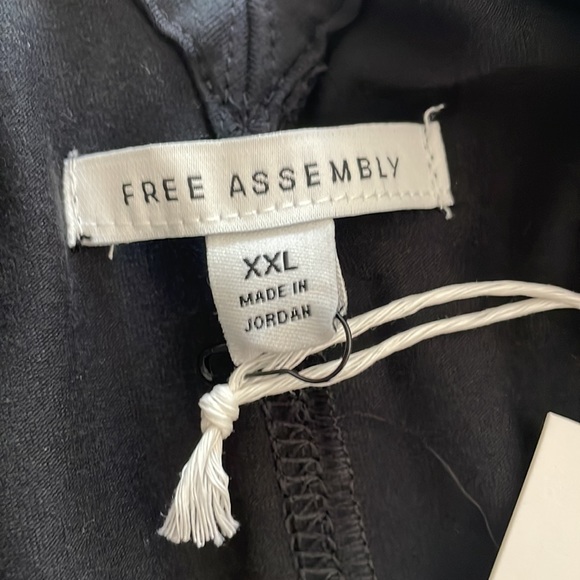 Free Assembly flounce sleeve dress - Picture 10 of 11